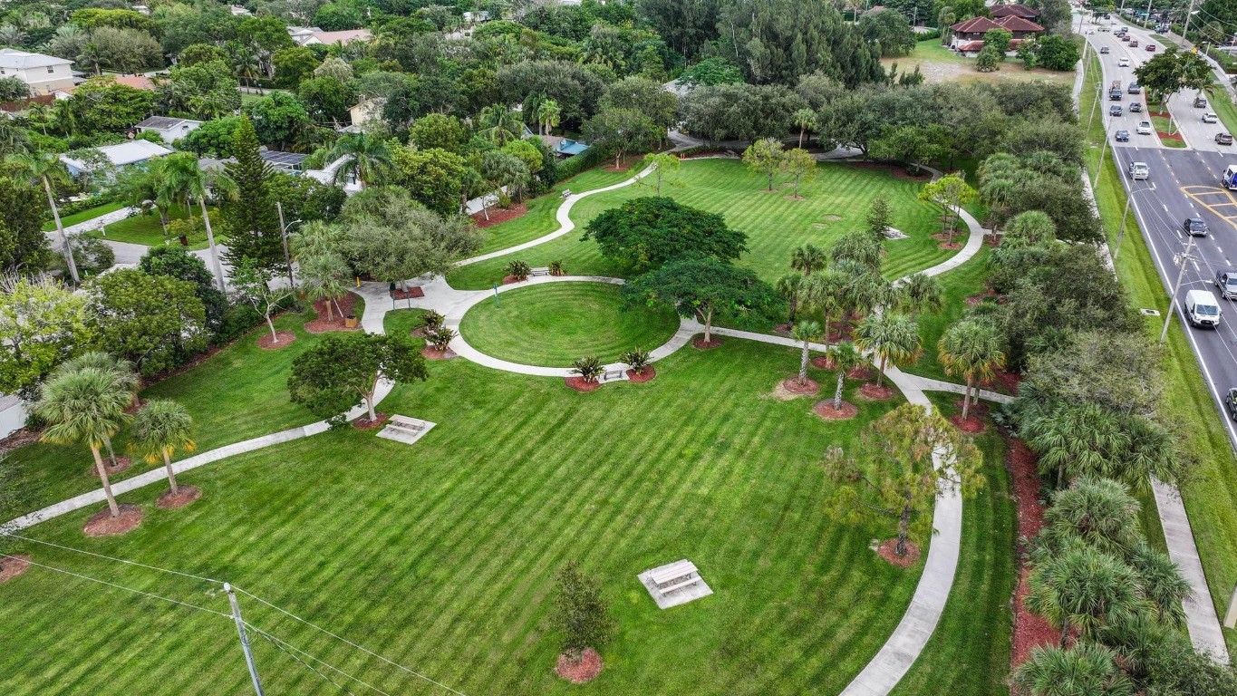 445 NW 5th Ave