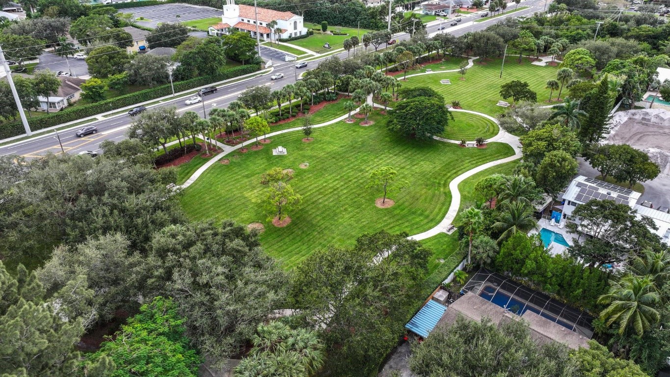 445 NW 5th Ave