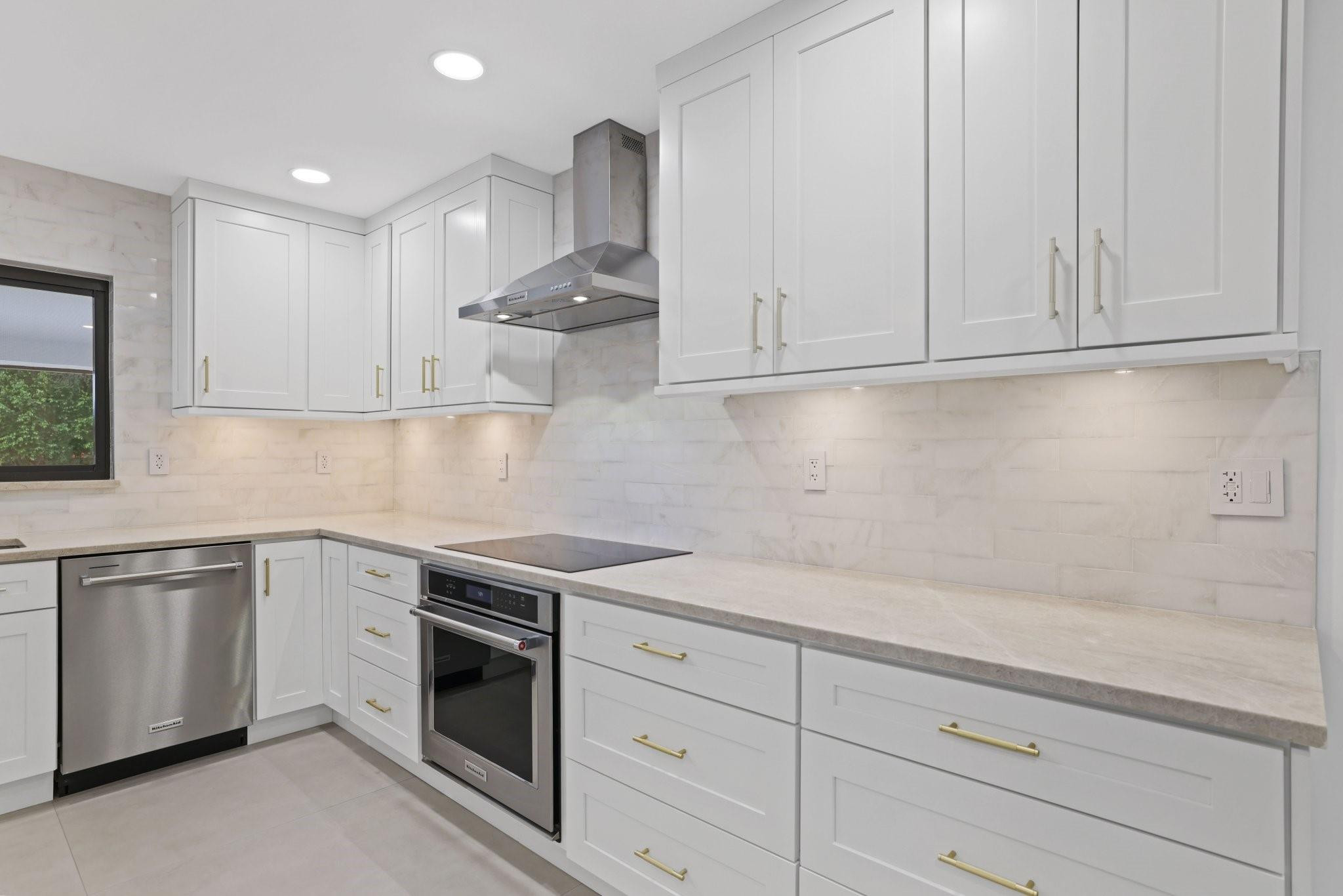 550 SW 6th Avenue