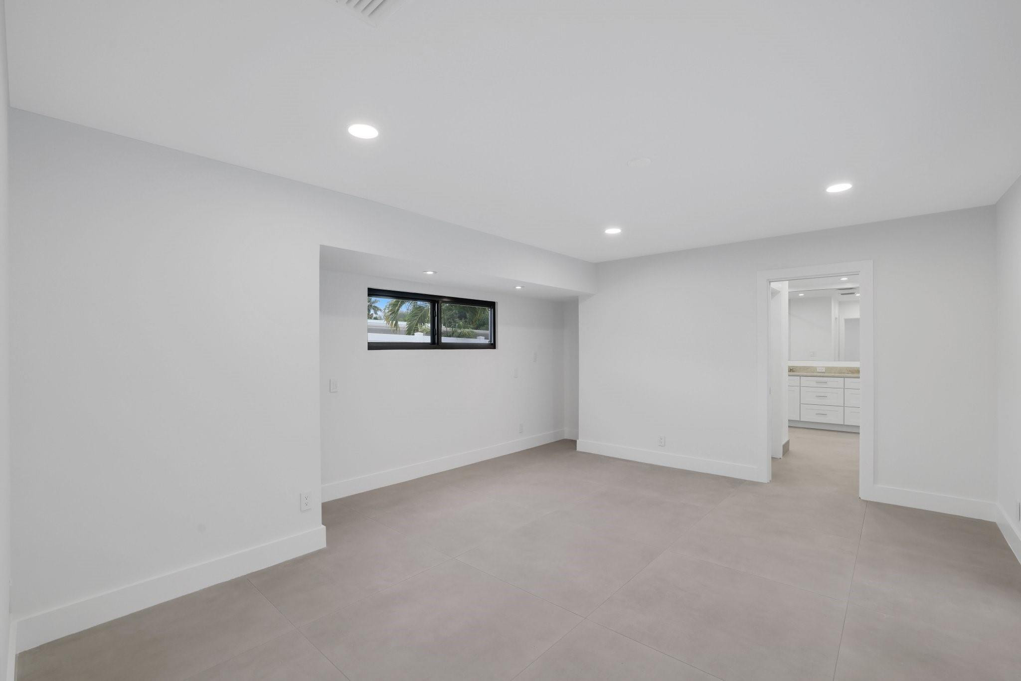 550 SW 6th Avenue