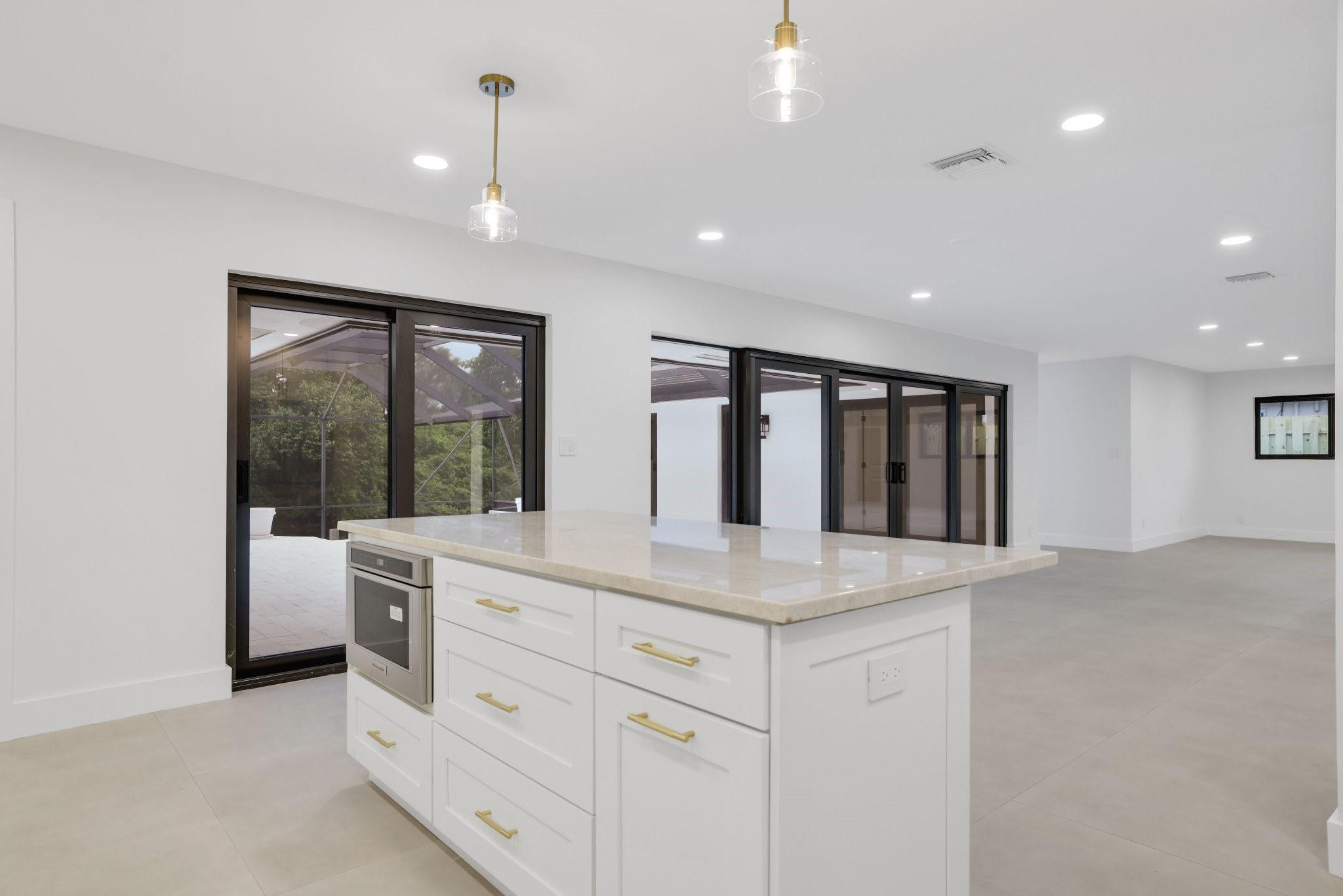 550 SW 6th Avenue