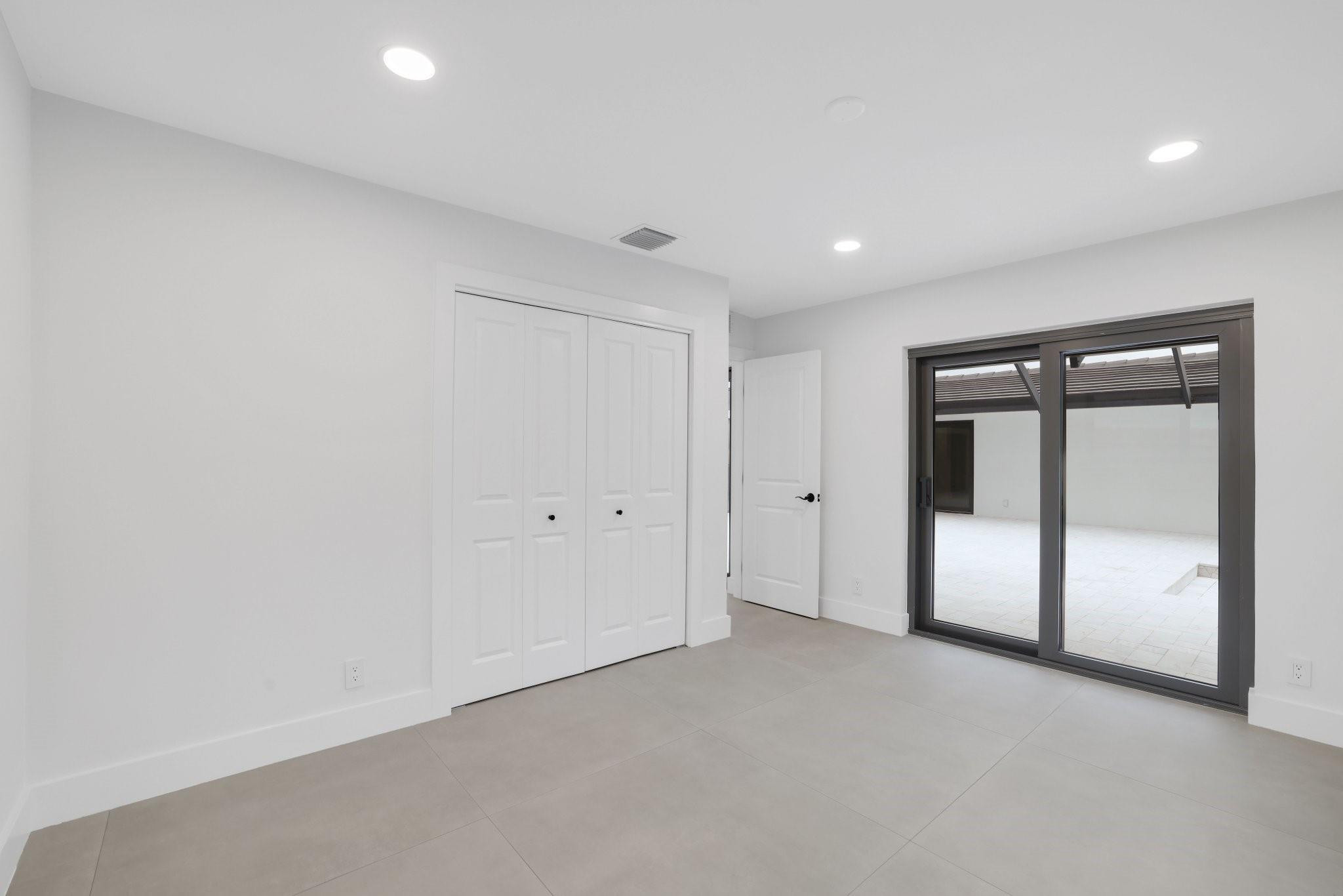 550 SW 6th Avenue