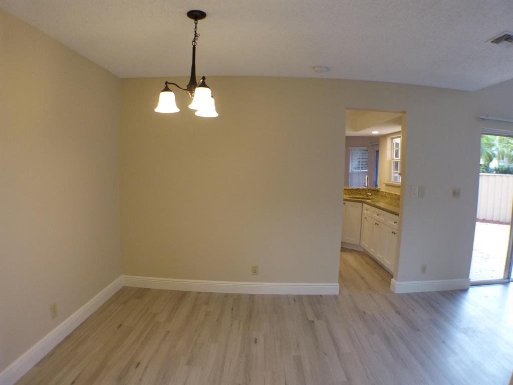 5040 Pointe Emerald Lane