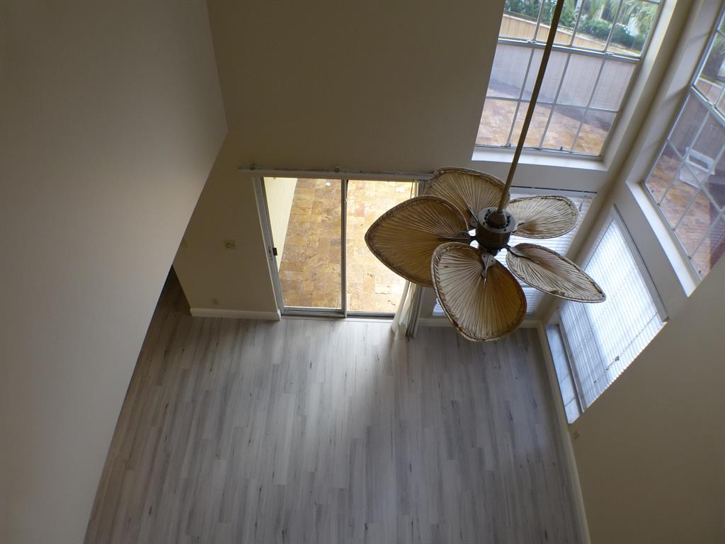 5040 Pointe Emerald Lane
