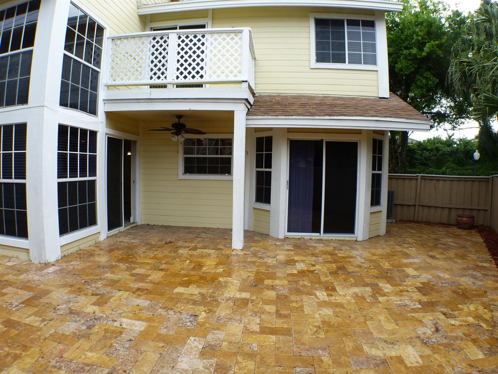 5040 Pointe Emerald Lane