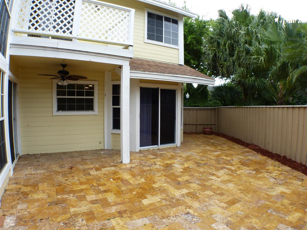 5040 Pointe Emerald Lane