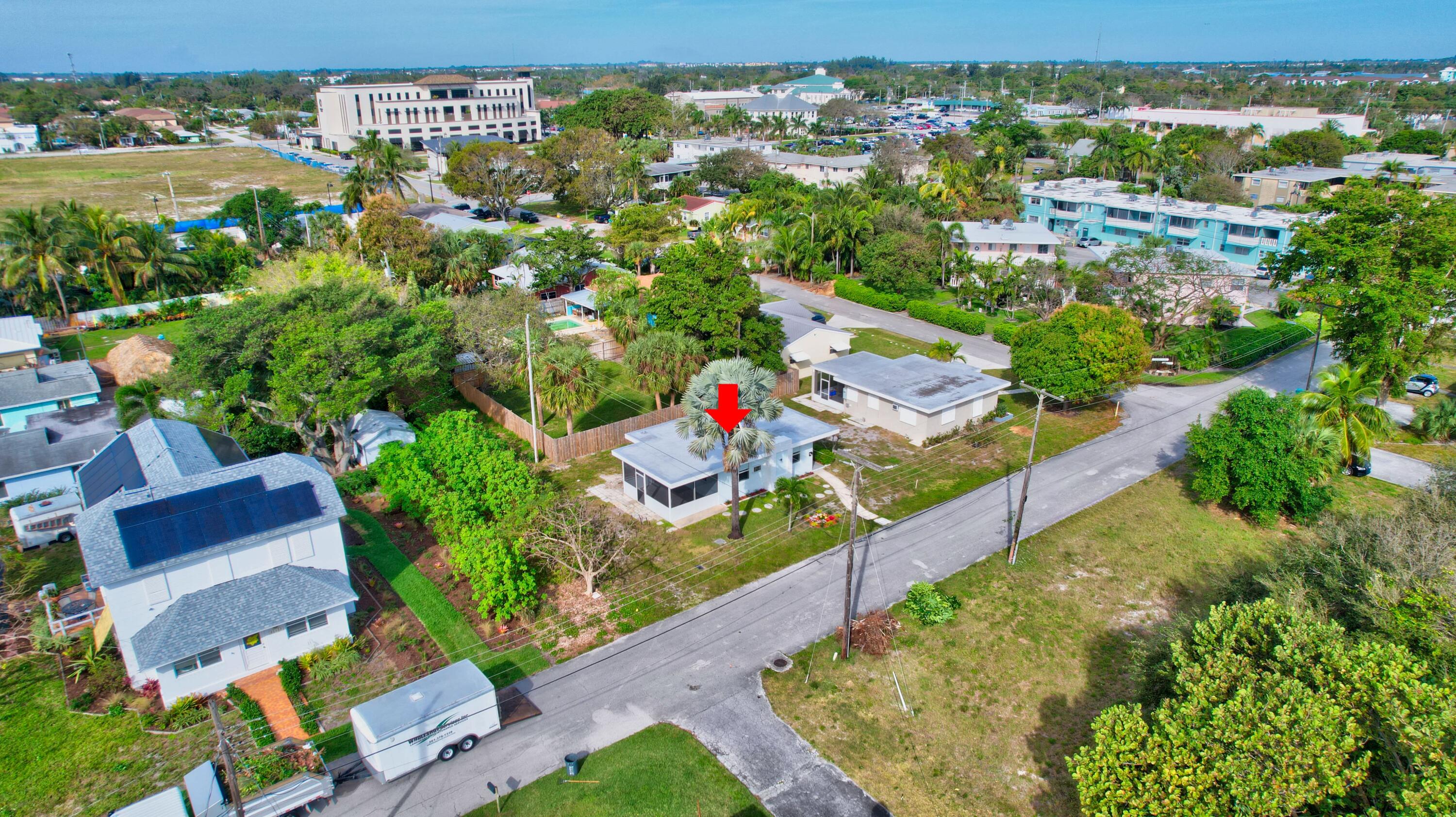 209 SE 3rd Street