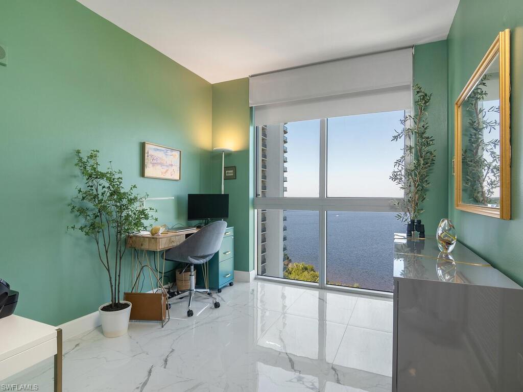 3000 Oasis Grand BLVD # 2107