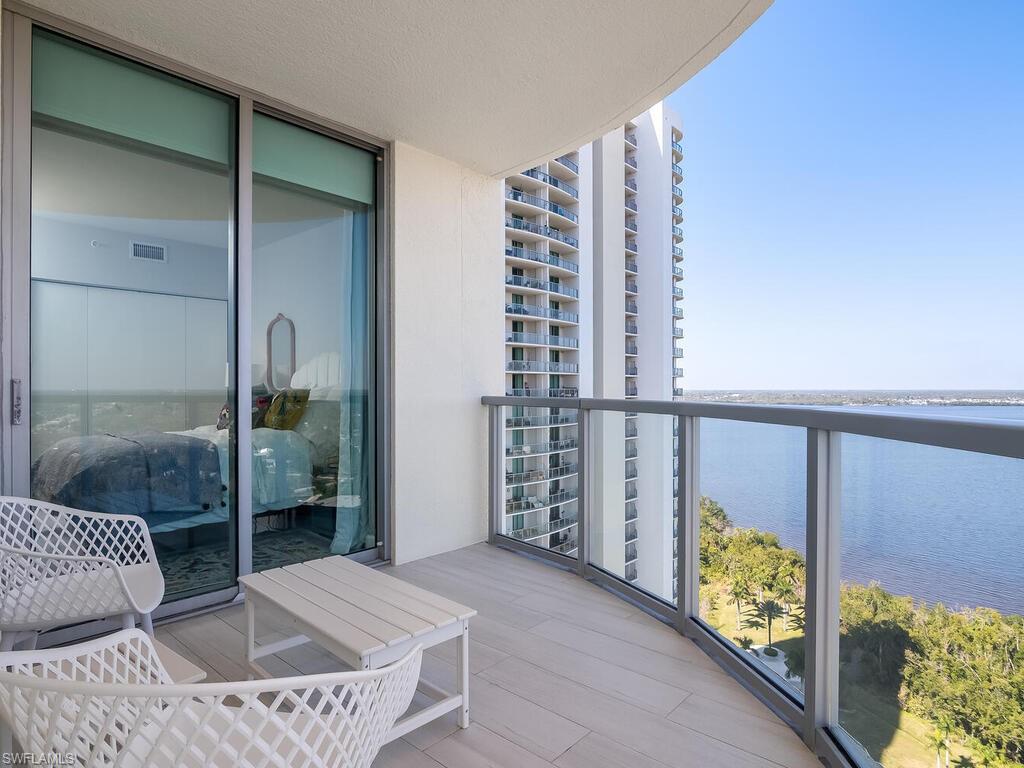 3000 Oasis Grand BLVD # 2107