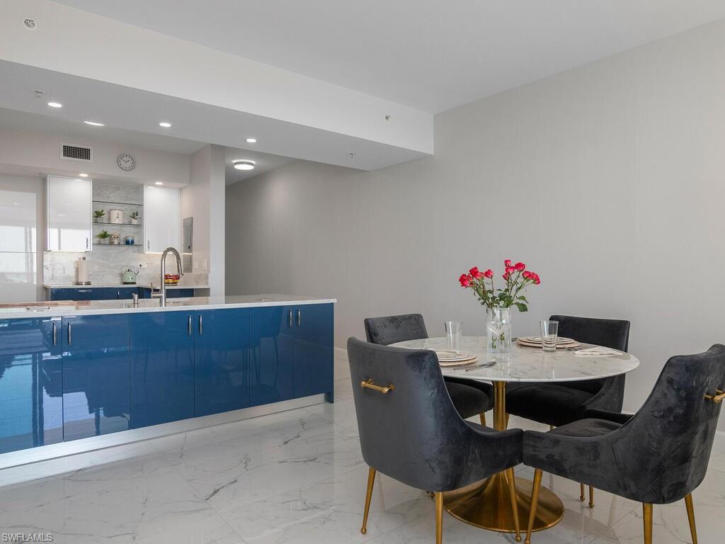 3000 Oasis Grand BLVD # 2107