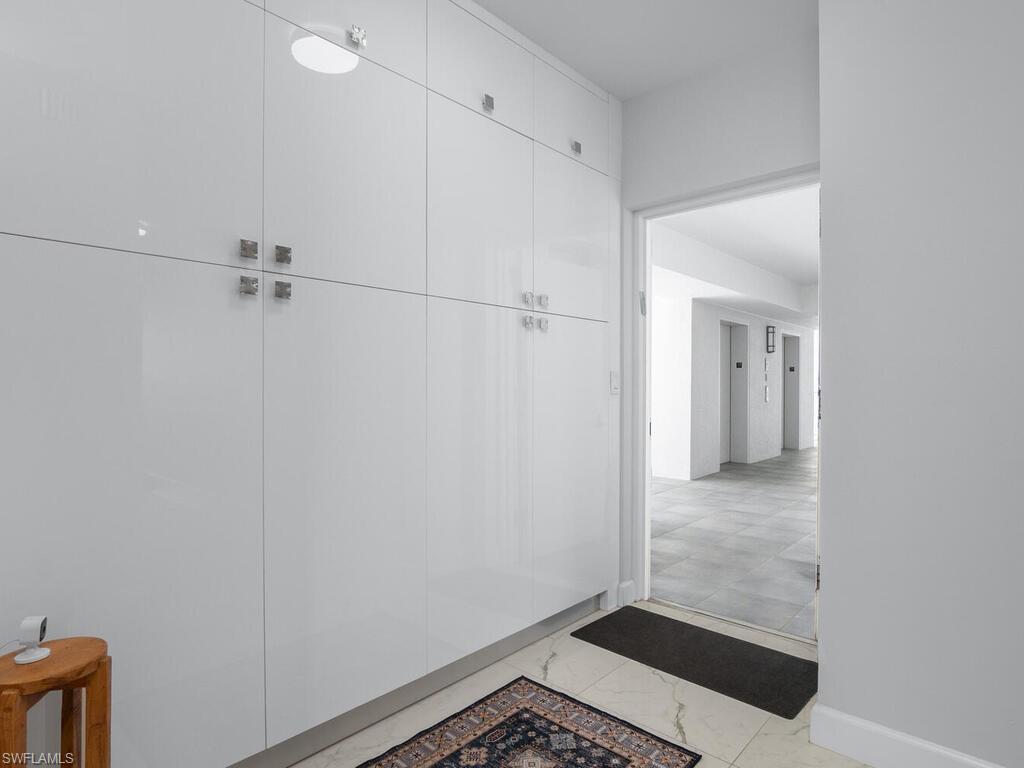 3000 Oasis Grand BLVD # 2107