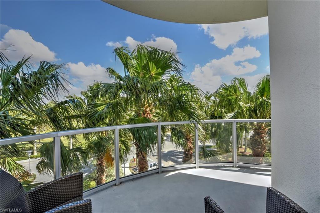 3000 Oasis Grand BLVD # 407