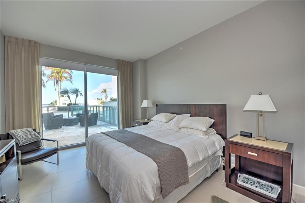 3000 Oasis Grand BLVD # 407