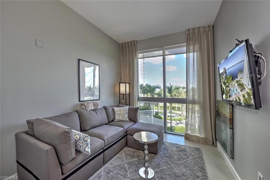 3000 Oasis Grand BLVD # 407