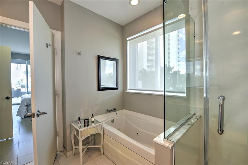 3000 Oasis Grand BLVD # 407