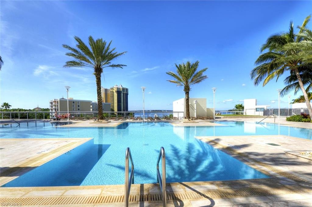 3000 Oasis Grand BLVD # 407