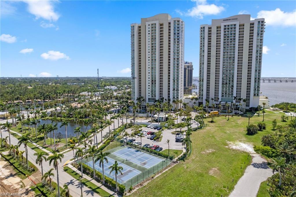 3000 Oasis Grand BLVD Unit: MPH7