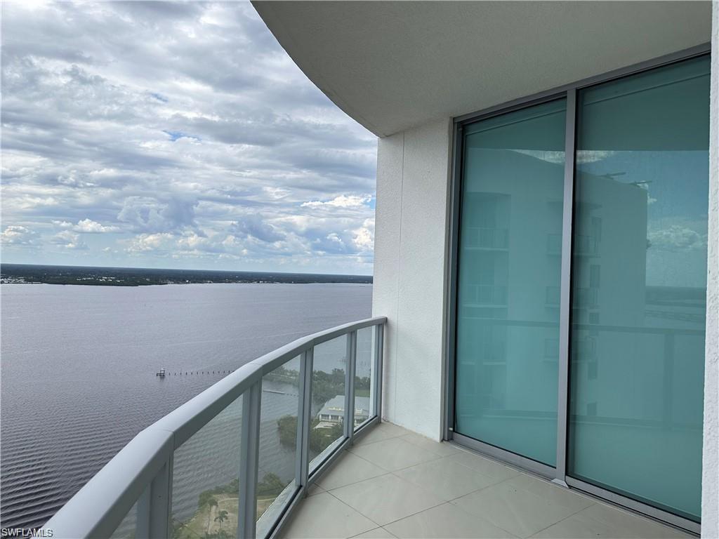 3000 Oasis Grand BLVD Unit: MPH7