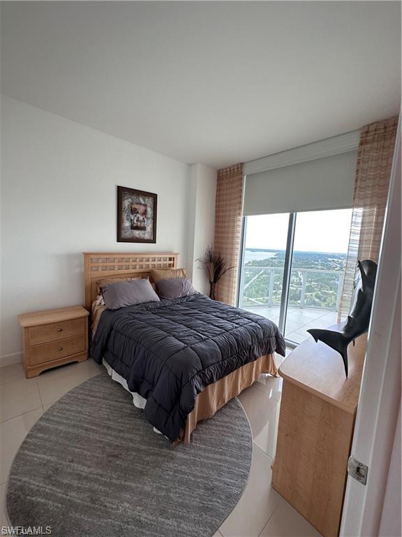 3000 Oasis Grand BLVD Unit: MPH7