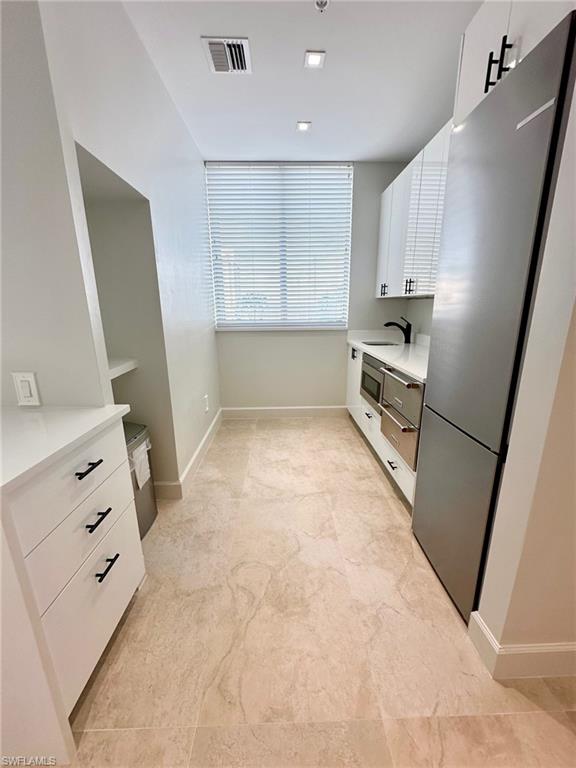 3000 Oasis Grand BLVD Unit: MPH7
