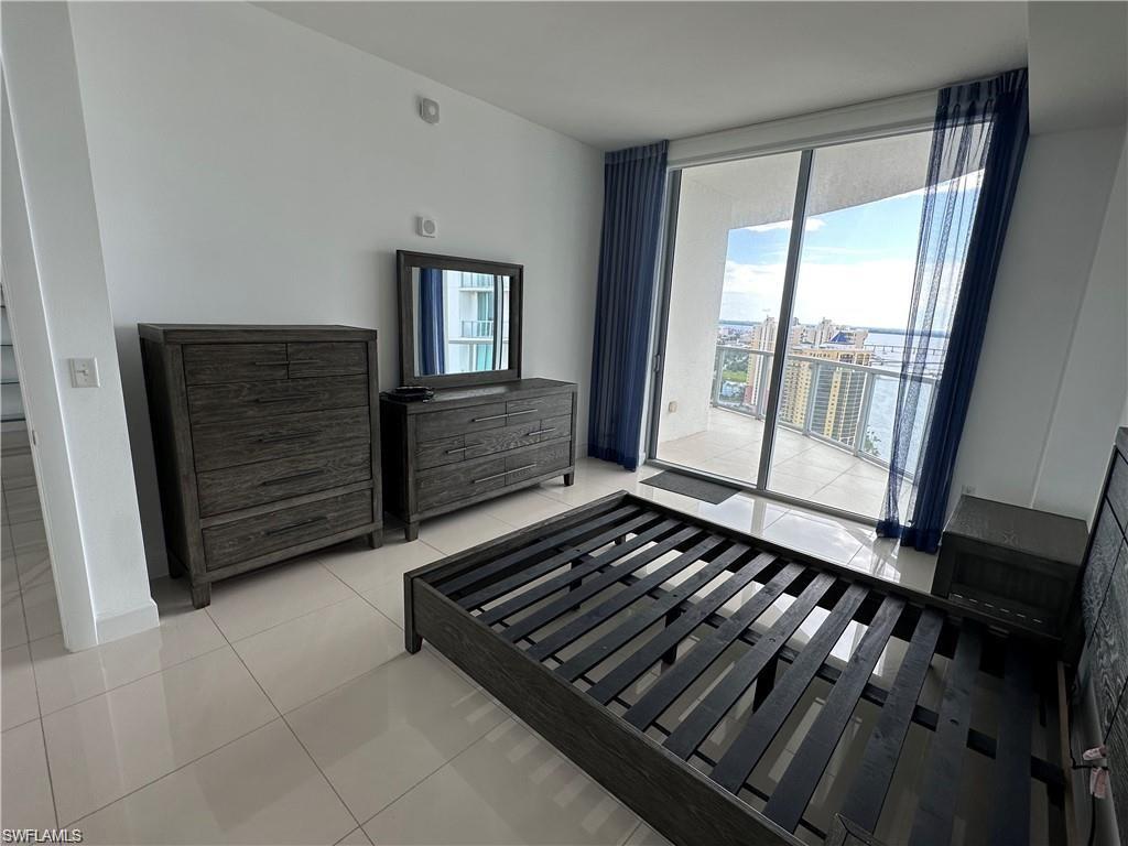 3000 Oasis Grand BLVD Unit: MPH7