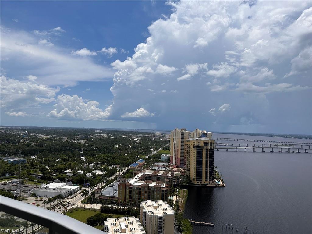 3000 Oasis Grand BLVD Unit: MPH7