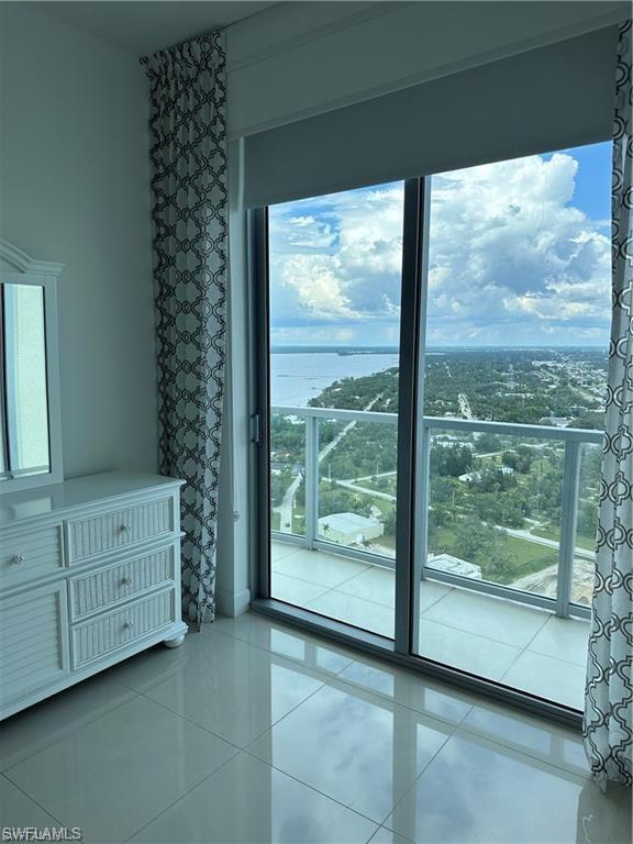3000 Oasis Grand BLVD Unit: MPH7