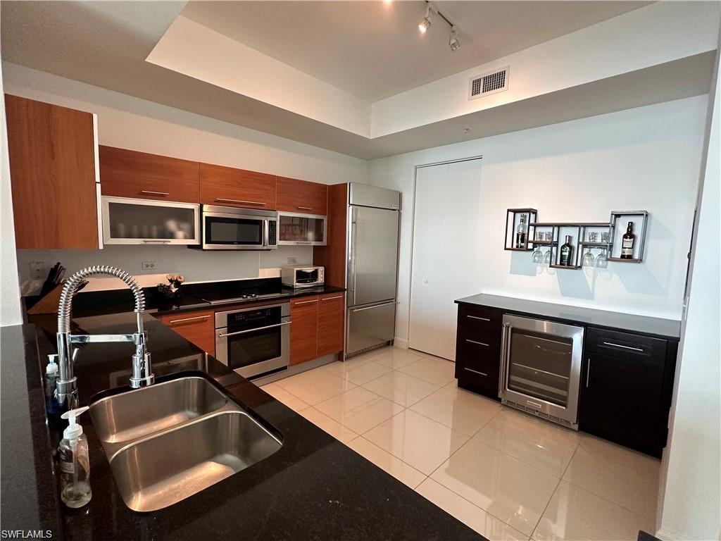 3000 Oasis Grand BLVD Unit: MPH7