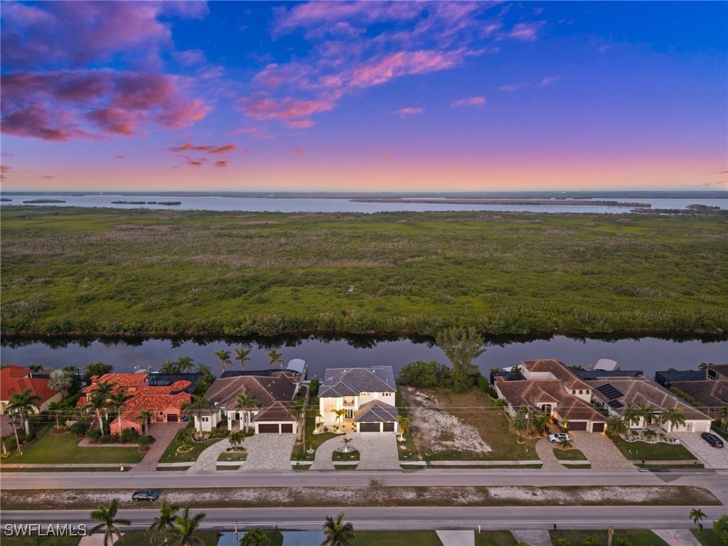 3512 Surfside BLVD