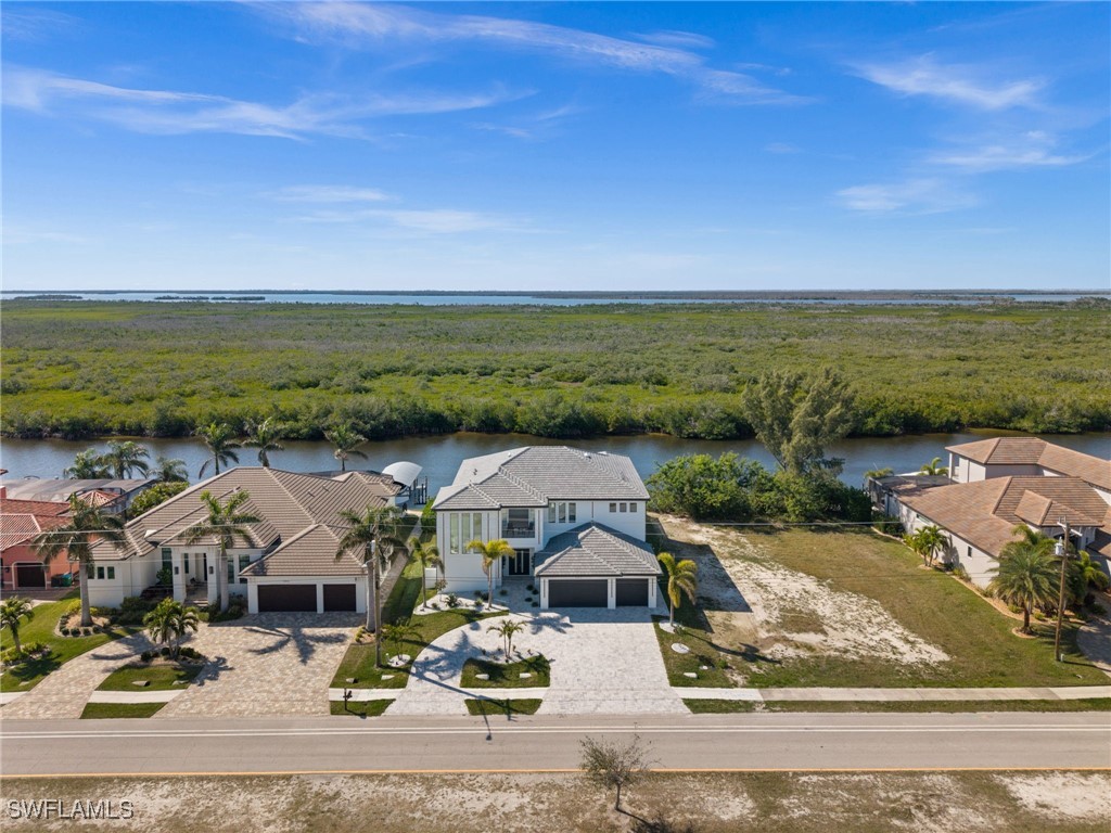 3512 Surfside BLVD