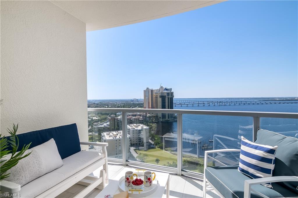 3000 Oasis Grand BLVD # 2107