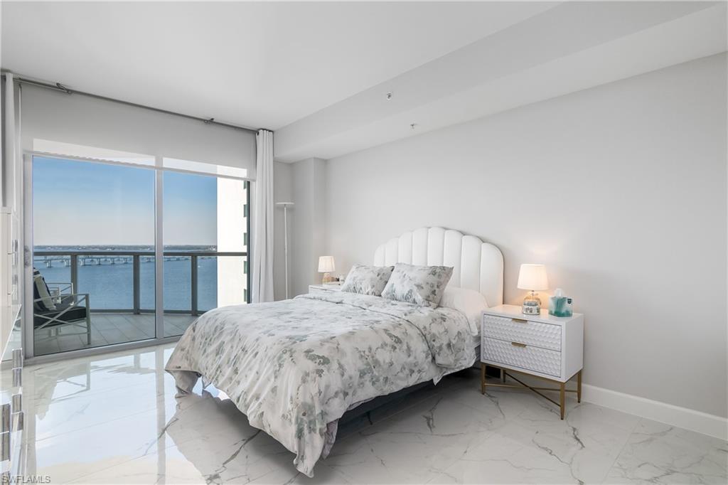 3000 Oasis Grand BLVD # 2107