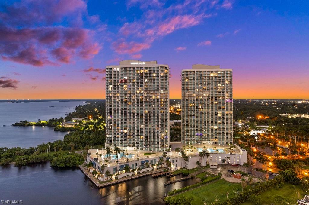 3000 Oasis Grand BLVD # 2107