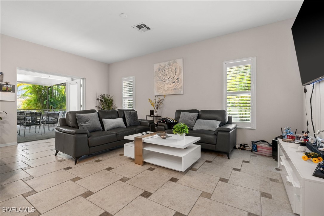2017 Cape Coral PKWY W