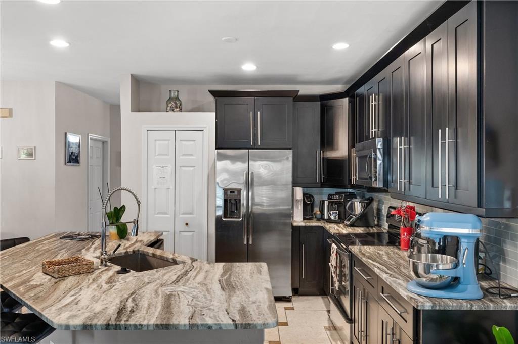 2017 Cape Coral PKWY W