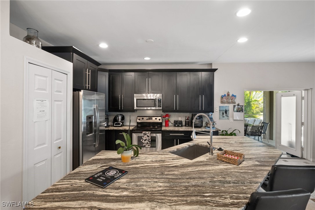 2017 Cape Coral PKWY W