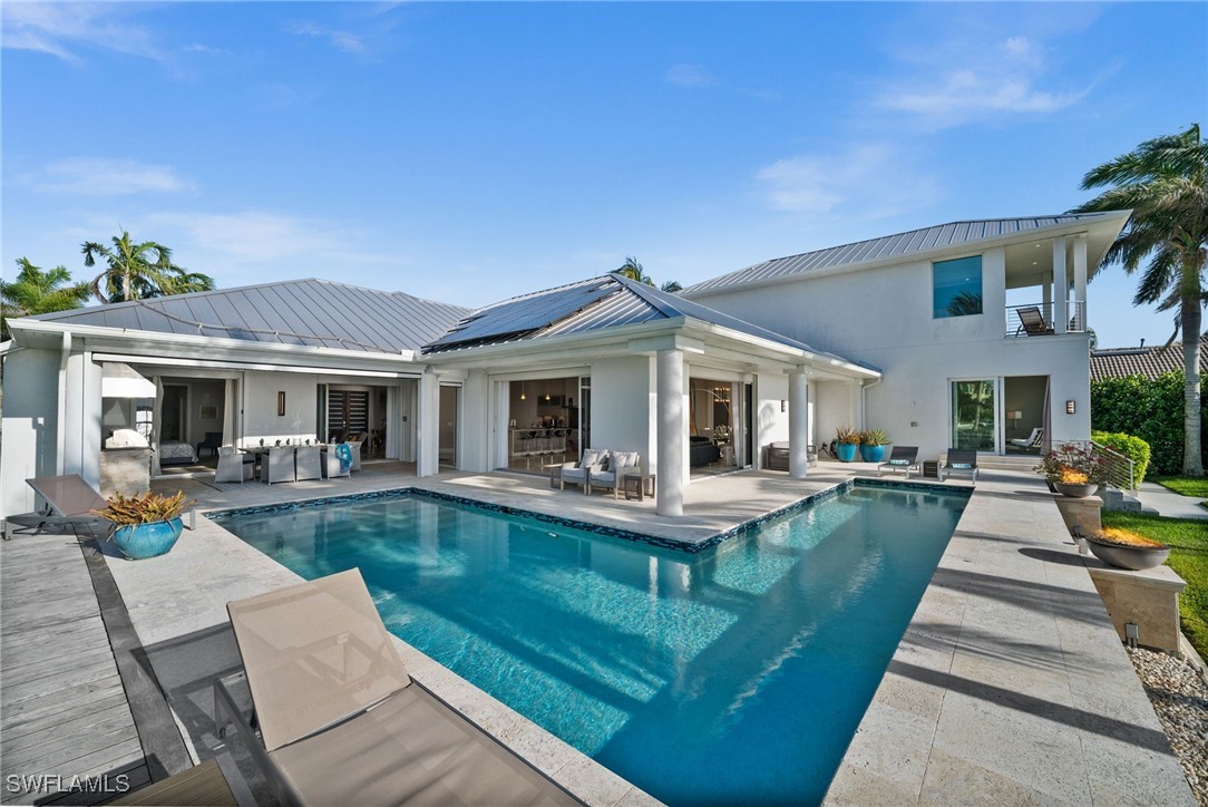 5625 Riverside DR