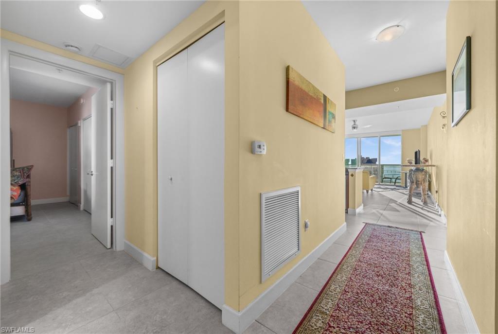 3000 Oasis Grand BLVD # 2702