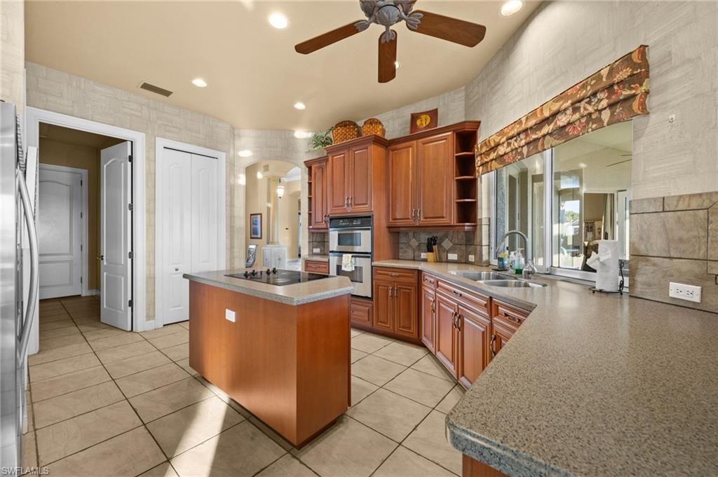 4009 Chiquita BLVD S