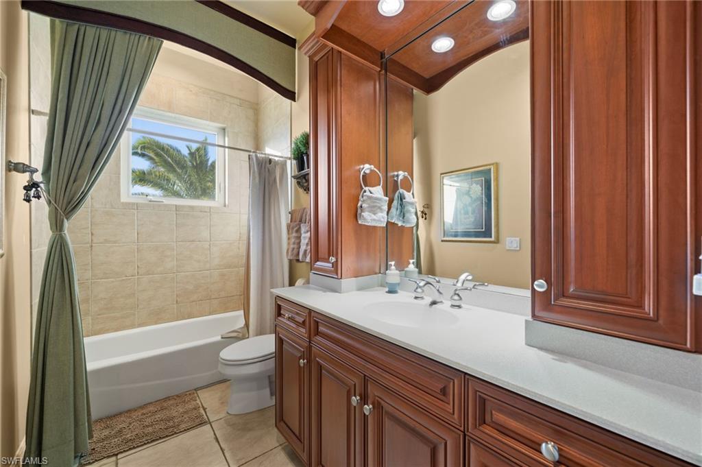 4009 Chiquita BLVD S