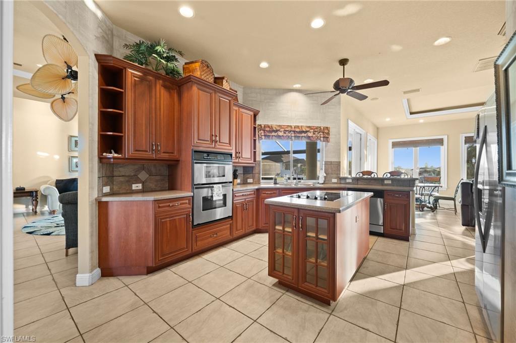 4009 Chiquita BLVD S