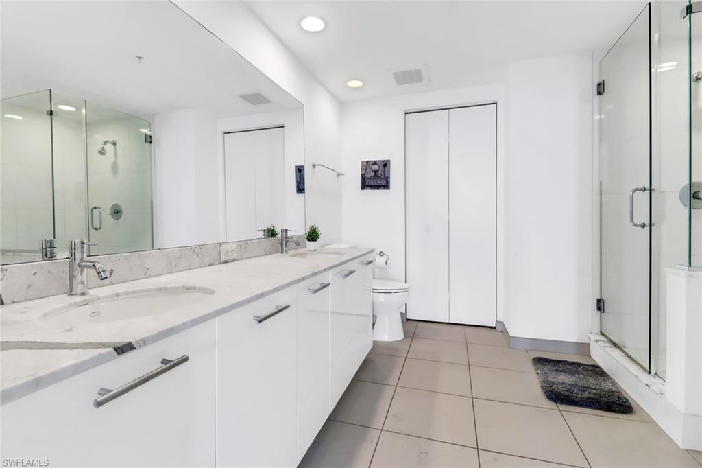 3000 Oasis Grand BLVD 2004