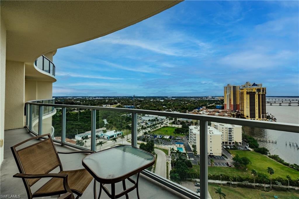 3000 Oasis Grand BLVD 2004