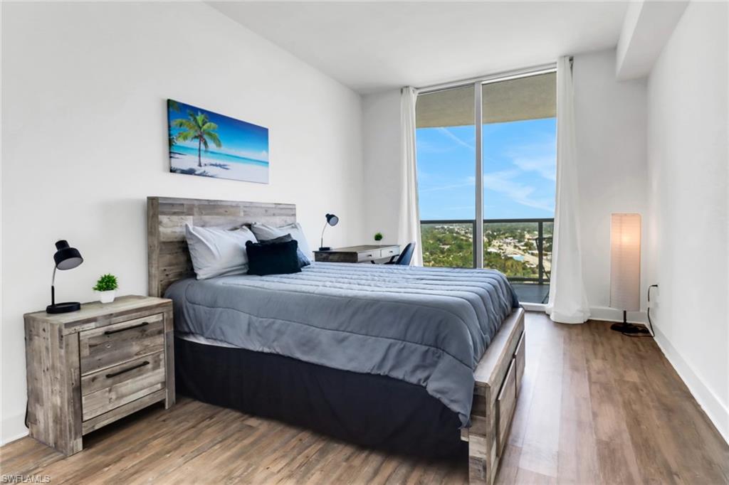 3000 Oasis Grand BLVD 2004