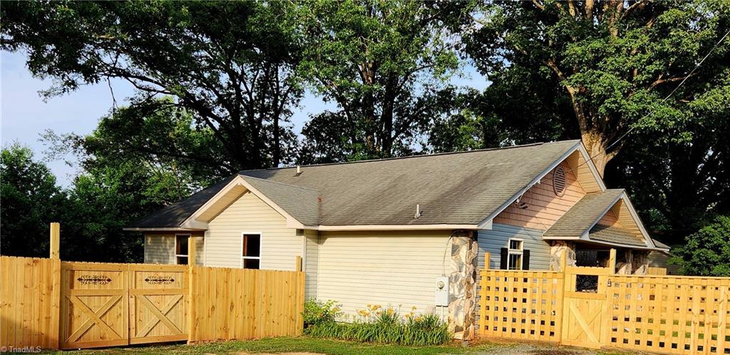 5215 Old Rural Hall Road, Winston-Salem