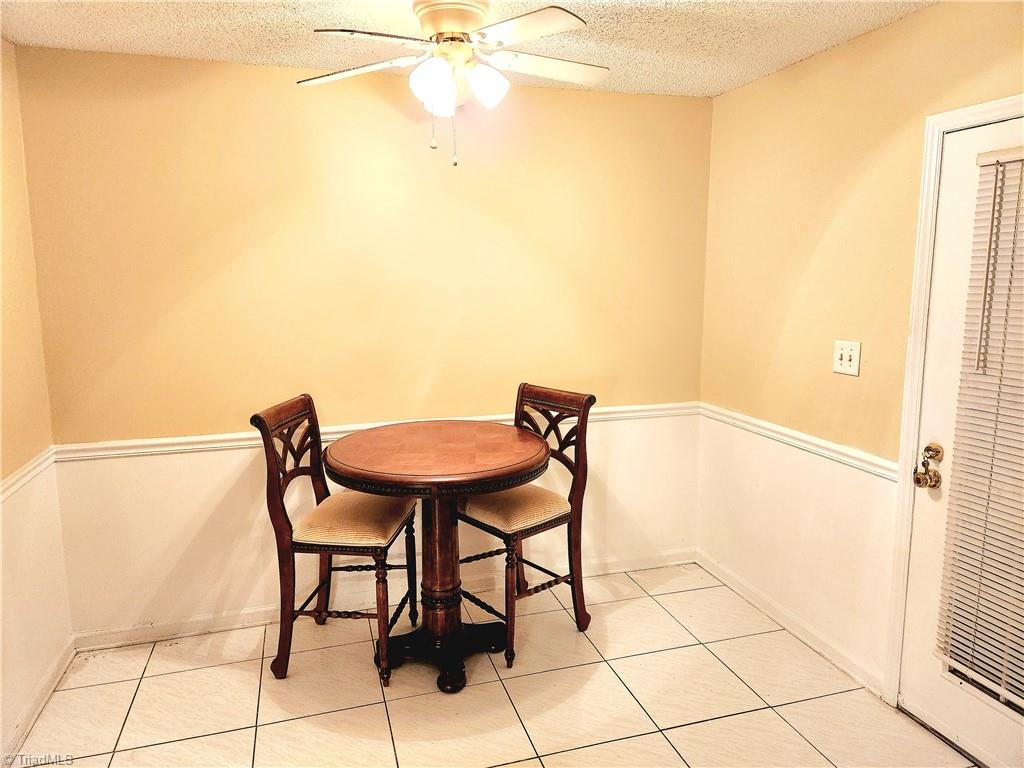 1035 Rock Knoll Court # 211, Winston-Salem Unit: 211