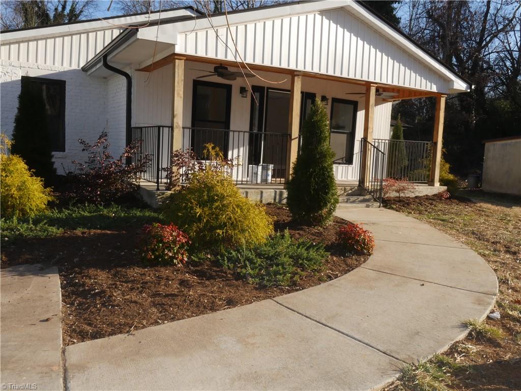 4625 Baux Mountain Road, Winston-Salem