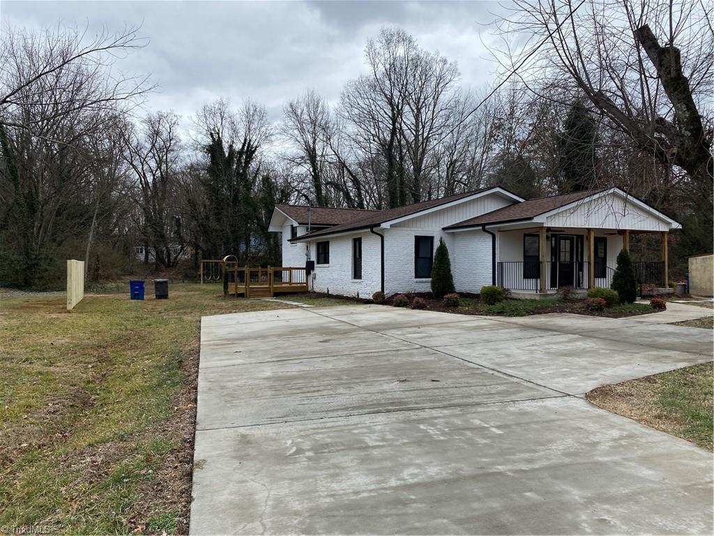 4625 Baux Mountain Road, Winston-Salem