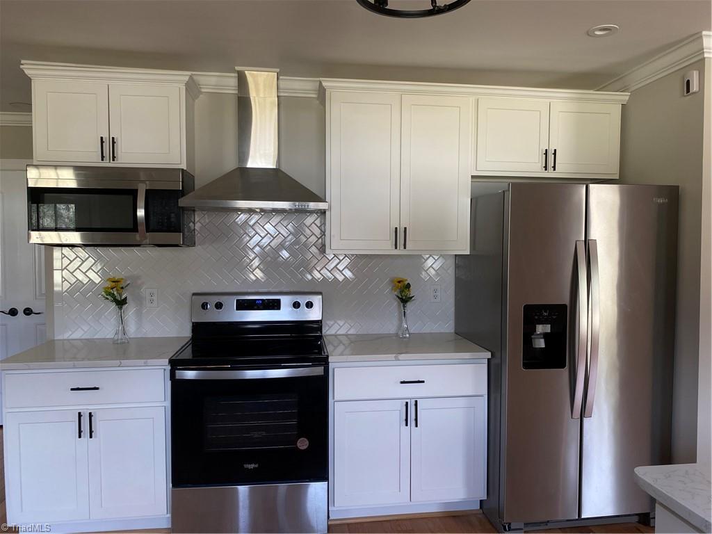 4625 Baux Mountain Road, Winston-Salem