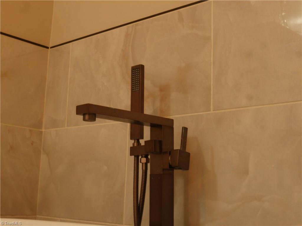 4625 Baux Mountain Road, Winston-Salem